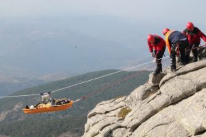 Uludağ'da m&uuml;thiş kurtarma operasyonu