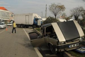 Bursa'da otomobil ref&uuml;je savruldu