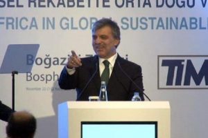 Cumhurbaşkanı G&uuml;l'e promter azizliği