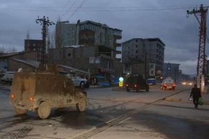 Hakkari'de tehlikeli gerginlik