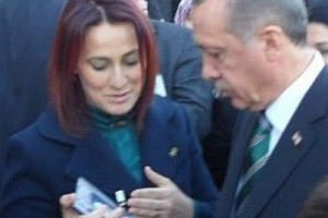Başbakan'a &ouml;zel şarkı besteledi