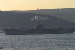 ABD savaş gemisi &Ccedil;anakkale Boğazı'nda