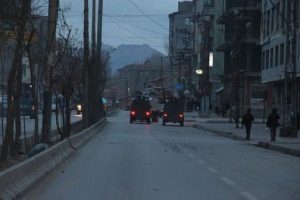 Polis ve g&ouml;stericiler &ccedil;atıştı