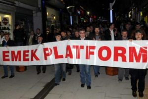 &Ouml;ğrencilerin g&ouml;zaltına alınması protesto edildi