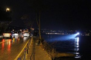 Minib&uuml;s denize d&uuml;şt&uuml;