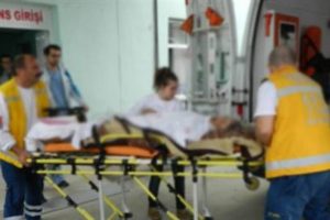 200 lira i&ccedil;in arkadaşını bı&ccedil;akladı