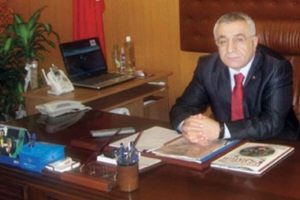 Tacizci m&uuml;d&uuml;r g&ouml;rev başında