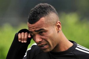 Ashley Cole sakatlandı