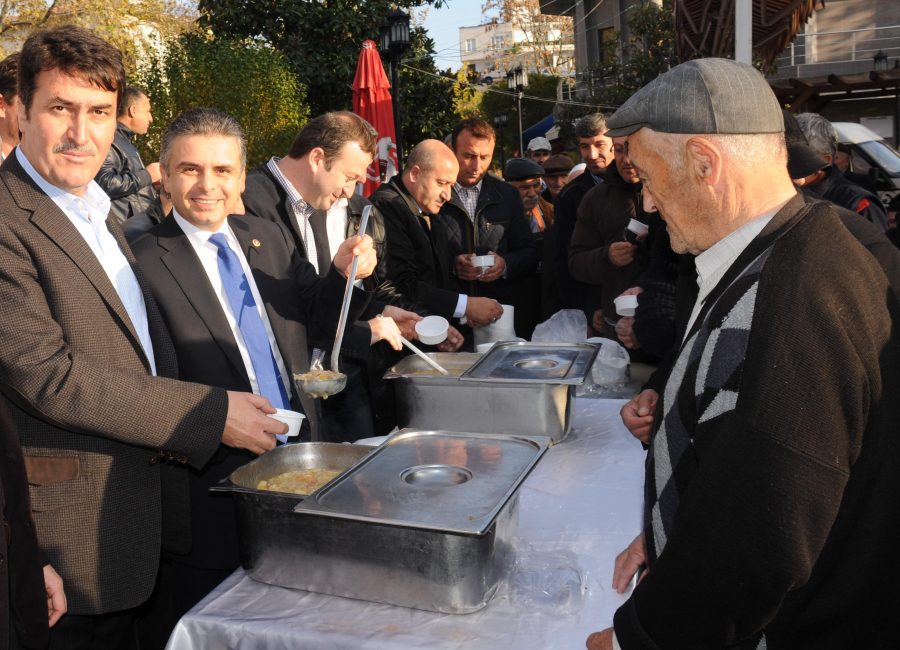 "Aşureye doyduk"