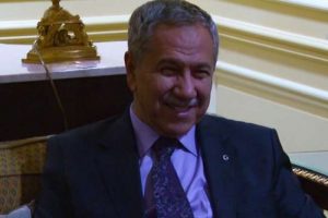 B&uuml;lent Arın&ccedil; ABD'de