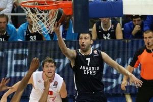 Anadolu Efes galibiyet peşinde!