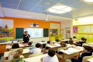 Kanaat &ouml;nderleri de dershanelerin kapatılmasına karşı