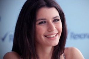 Beren Saat ekranlara ara mı verecek?