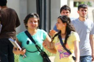 Evlilik bursuna 6500 &uuml;niversiteli başvurdu