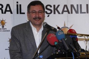 G&ouml;k&ccedil;ek eriyor