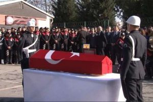 Şehit polis memuruna son g&ouml;rev