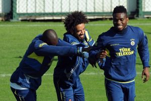 Fenerbah&ccedil;e'de neşeli antrenman