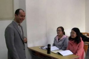 &Ccedil;in'in en iyi &uuml;niversitesinde T&uuml;rk&ccedil;e eğitim