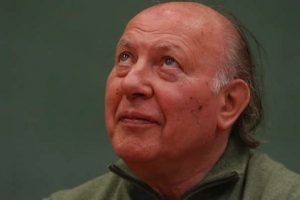 Nobel'li yazar hastaneye kaldırıldı