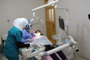 &Uuml;&ccedil; katlı evi hastaneye &ccedil;evirdiler