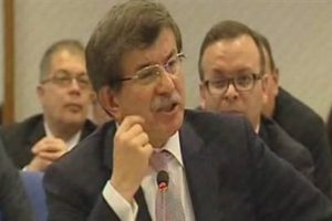 Davutoğlu'nu &ccedil;ıldırtan benzetme