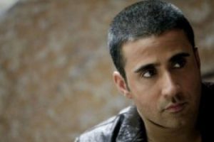 Emrah Twitter'dan hisse aldı