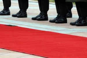 Kırmızı halı uygulaması resmen sona erdi
