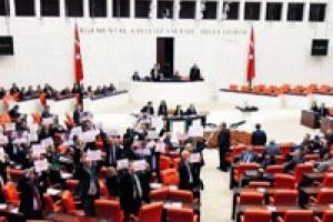 Demokratikleşme paketi en ge&ccedil; Ocak'ta yasalaşıyor