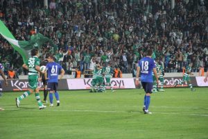 Bursaspor kara bulutları dağıtmak istiyor
