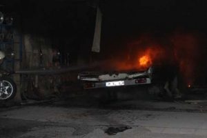 &Ccedil;ekiciyi s&ouml;nd&uuml;r&uuml;rken az kalsın yanıyordu