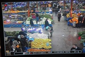 Pazar yeri 24 saat g&ouml;z hapsinde