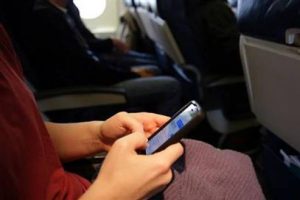 U&ccedil;akta cep telefonuna &ouml;zg&uuml;rl&uuml;k geliyor