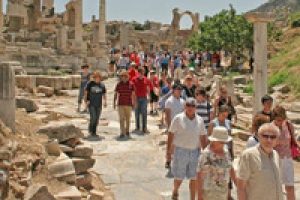 Turizmde artış s&uuml;r&uuml;yor