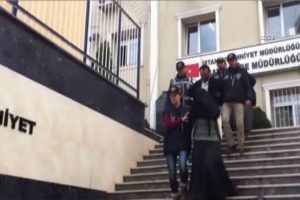 Stepne hırsızları yakalandı