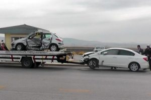 Eniyet M&uuml;d&uuml;r&uuml; ve 5 polis yaralandı