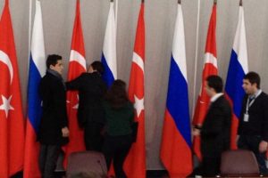 Rusya'daki basın toplantısı &ouml;ncesinde ilgin&ccedil; anlar