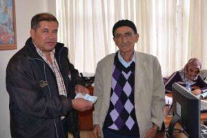 1 milyonu teslim etti, 100 lira aldı