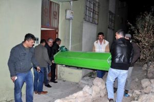 Madde bağımlısı gen&ccedil; intihar etti