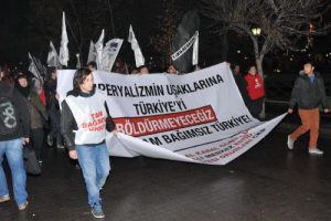 Siyah &ccedil;elenkli y&uuml;r&uuml;y&uuml;ş