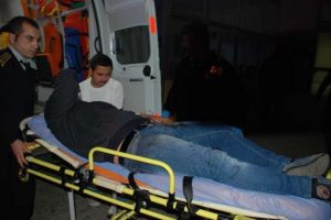 Yola aniden &ccedil;ıkan eşek faciaya neden oldu:2 &ouml;l&uuml;