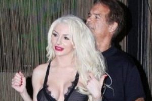 Courtney Stodden olgun erkekleri seviyor