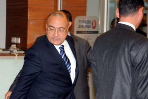 Mısır'ın Ankara B&uuml;y&uuml;kel&ccedil;isi eşyalarını topalamak i&ccedil;in T&uuml;rkiye'de