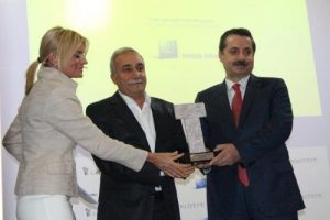 Faruk &Ccedil;elik: Gez d&uuml;nyayı g&ouml;r Urfa'yı