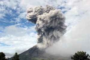 Endonezya'da Sinabung alarmı