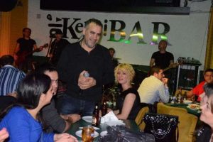"Bana erkekler sarılıyor"