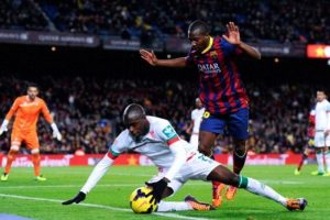 Adama, Xavi ve Iniesta'yı ge&ccedil;ti