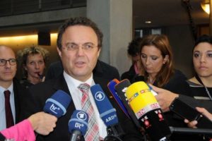 ABD g&uuml;veni yeniden tesis etmeli