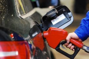 Petrolde İran d&uuml;ş&uuml;ş&uuml;