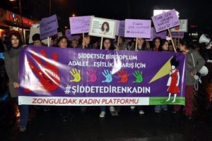 'Kadına y&ouml;nelik şiddet'e kadın protestosu