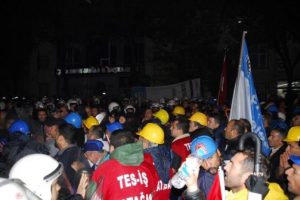 Enerji ve maden iş&ccedil;ilerine polis m&uuml;dahalesi